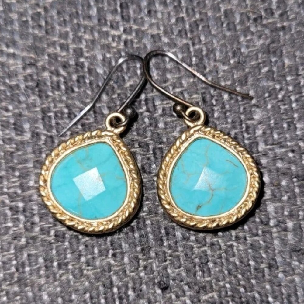 NWOT 🩵 Pair Of Turquoise Stone With Gold Rope Frame Earrings Fish Hook